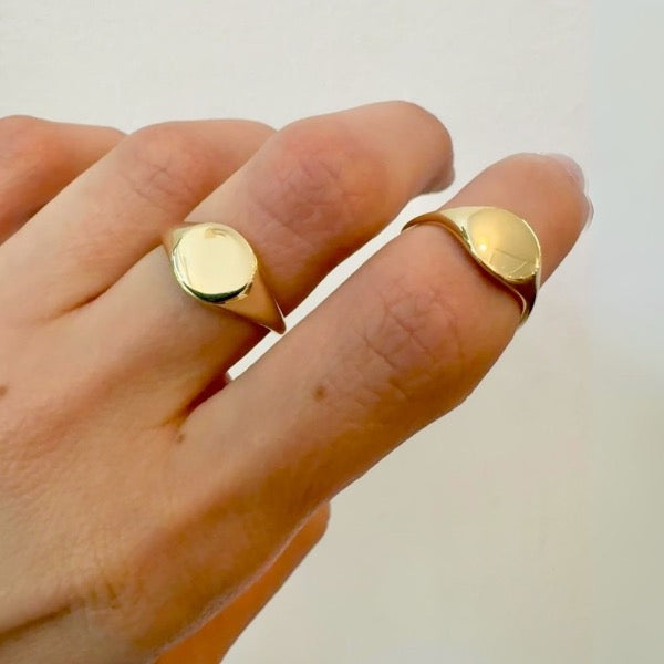 Miette Signet Ring | King + Curated | Beacon, NY 9 / 14 KT Yellow Gold