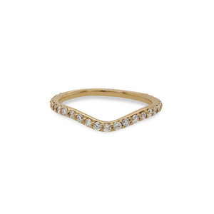 
                  
                    Load image into Gallery viewer, Front view of a shadow band with 27 one and a half mm round diamonds set in 14 kt yellow gold.
                  
                