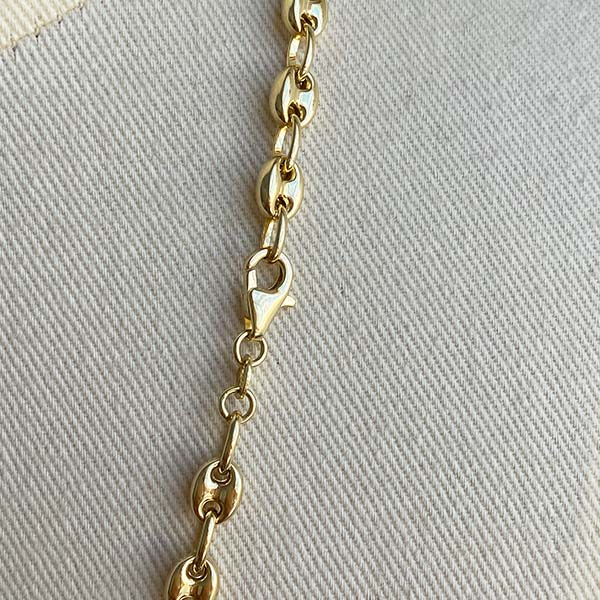 
                  
                    Load image into Gallery viewer, Close up view of small mariner chain and clasp, cast in 14kt yellow gold.
                  
                